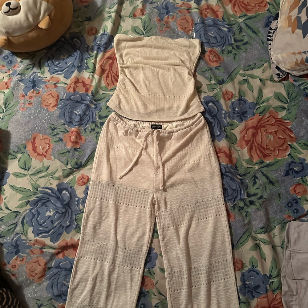 Urban Planet Cream Wide Leg Two Piece - Picture 3 of 3